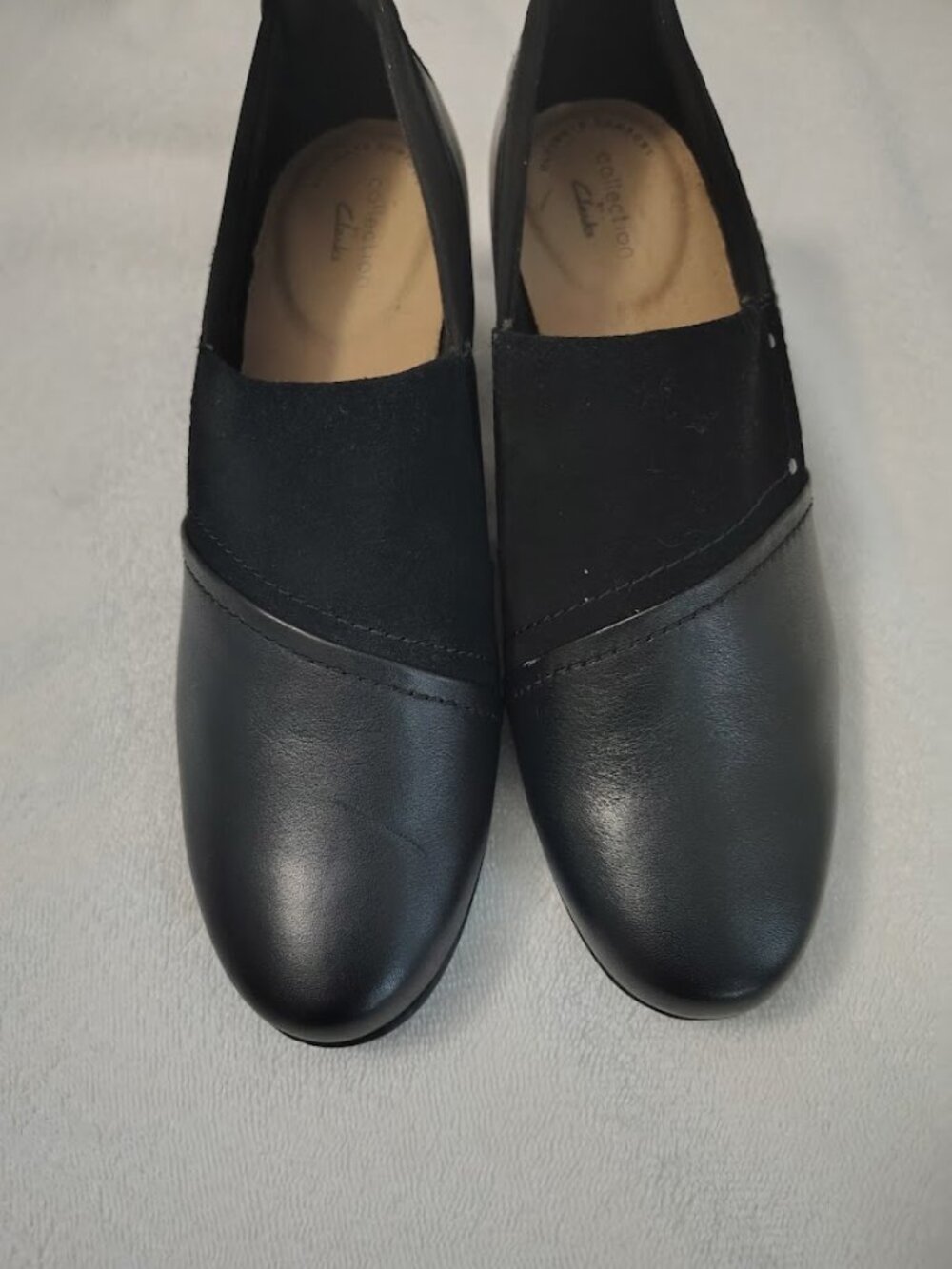 Clarks Collection NWOB Black Leather Comfort Slip-On Low Heel Shoes Women's 7.5M